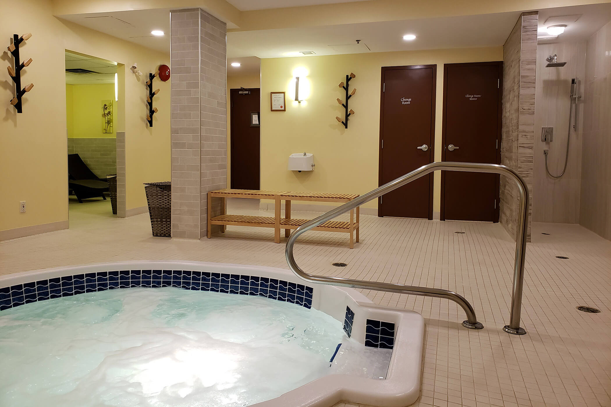 Hot tub in the wellness area